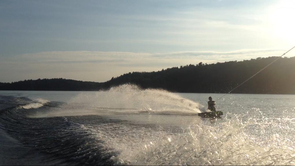 Little Hawk Resort & Marina Algonquin Highlands المظهر الخارجي الصورة