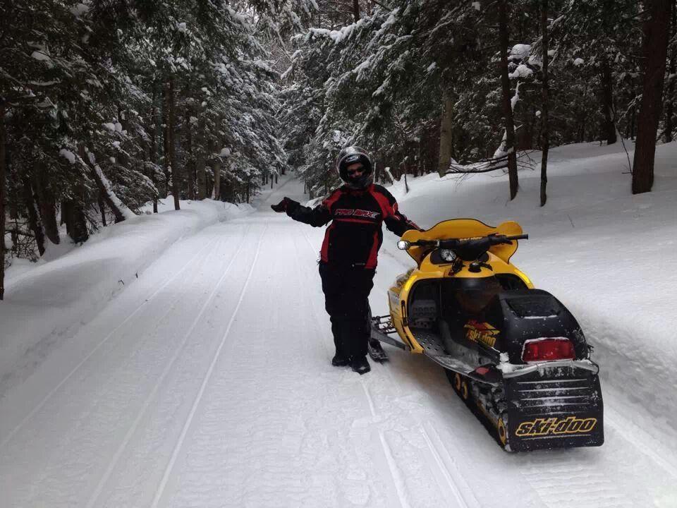 Little Hawk Resort & Marina Algonquin Highlands المظهر الخارجي الصورة
