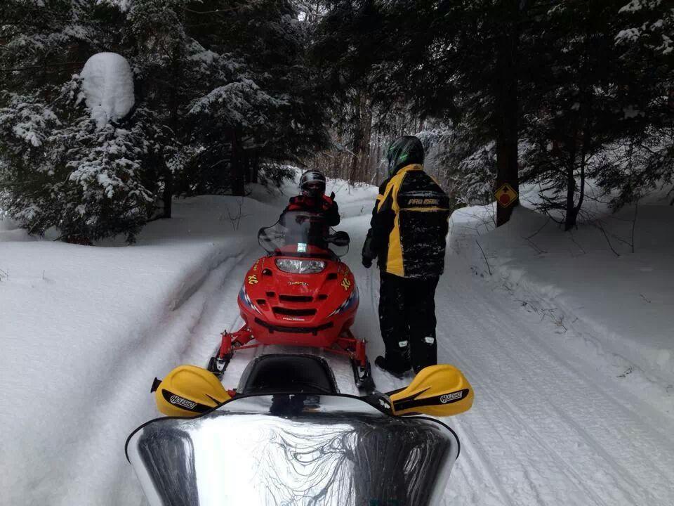 Little Hawk Resort & Marina Algonquin Highlands المظهر الخارجي الصورة