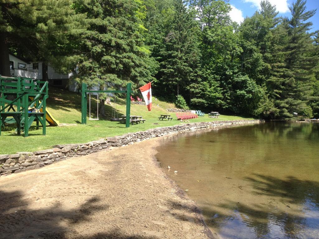 Little Hawk Resort & Marina Algonquin Highlands المظهر الخارجي الصورة