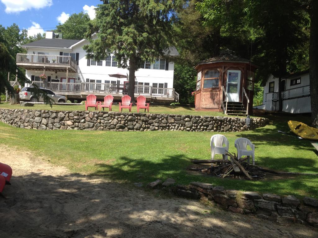 Little Hawk Resort & Marina Algonquin Highlands المظهر الخارجي الصورة