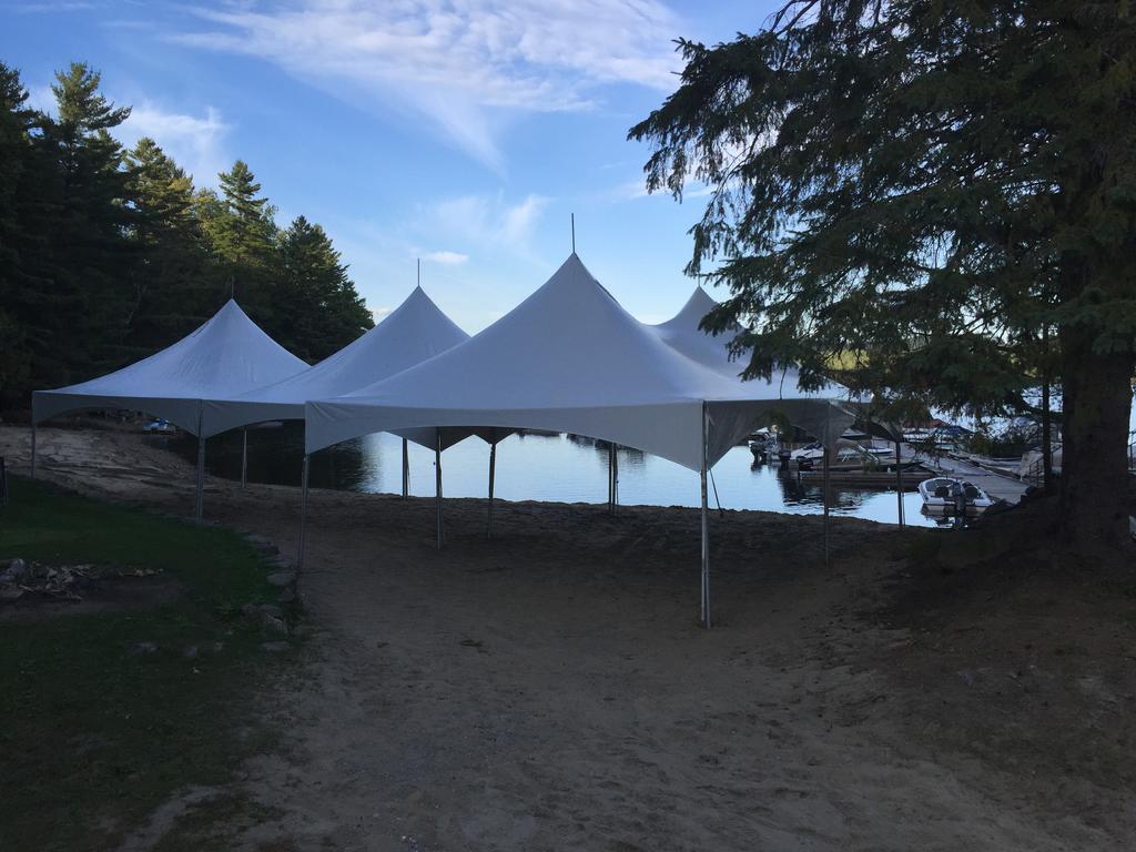 Little Hawk Resort & Marina Algonquin Highlands المظهر الخارجي الصورة
