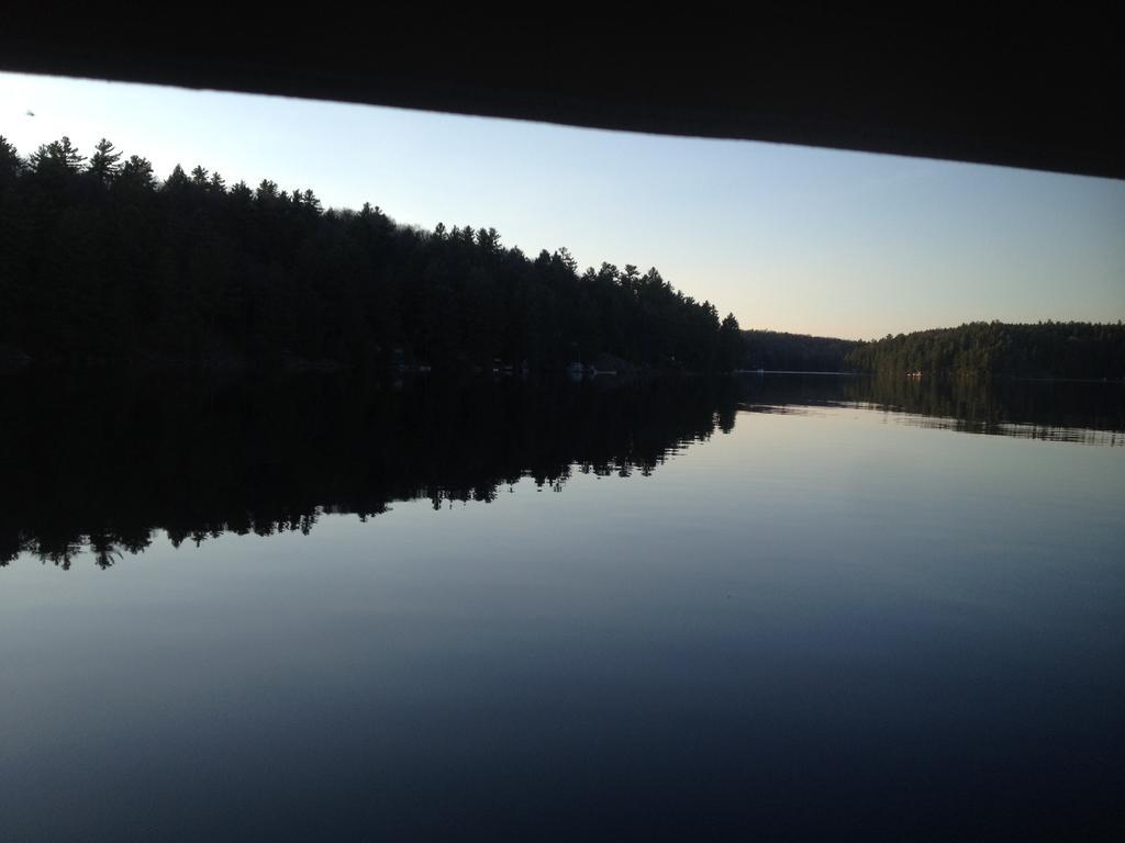 Little Hawk Resort & Marina Algonquin Highlands المظهر الخارجي الصورة