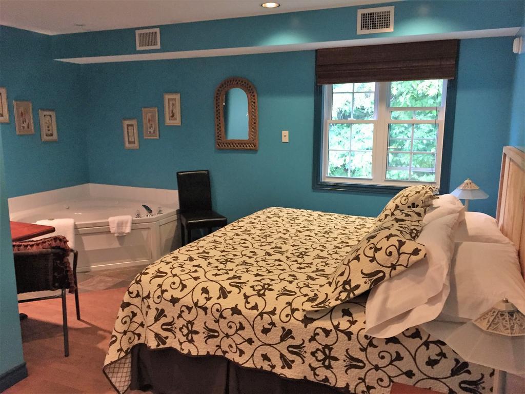 Little Hawk Resort & Marina Algonquin Highlands المظهر الخارجي الصورة
